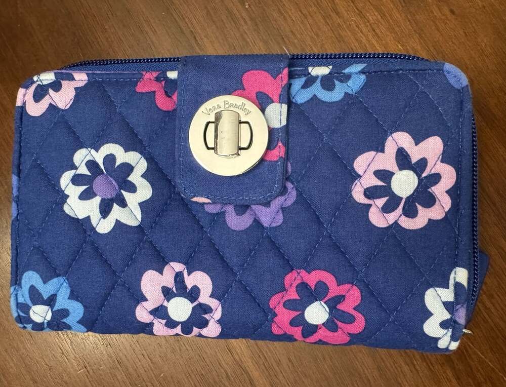 Vera Bradley Ellie Flowers Quilted Turnlock Wallet